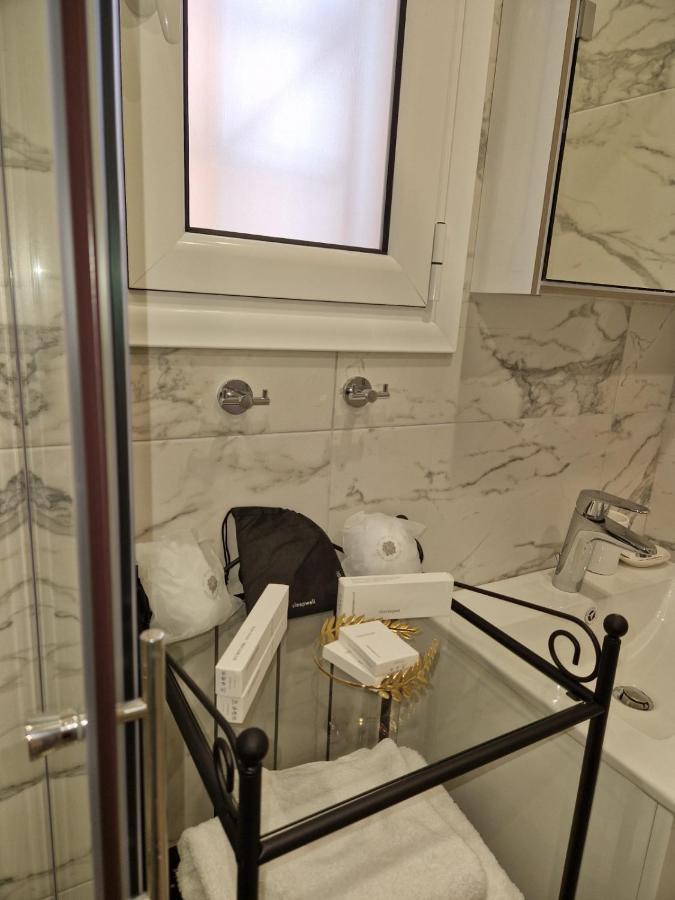Ermou Studio Apartment Афіни Екстер'єр фото